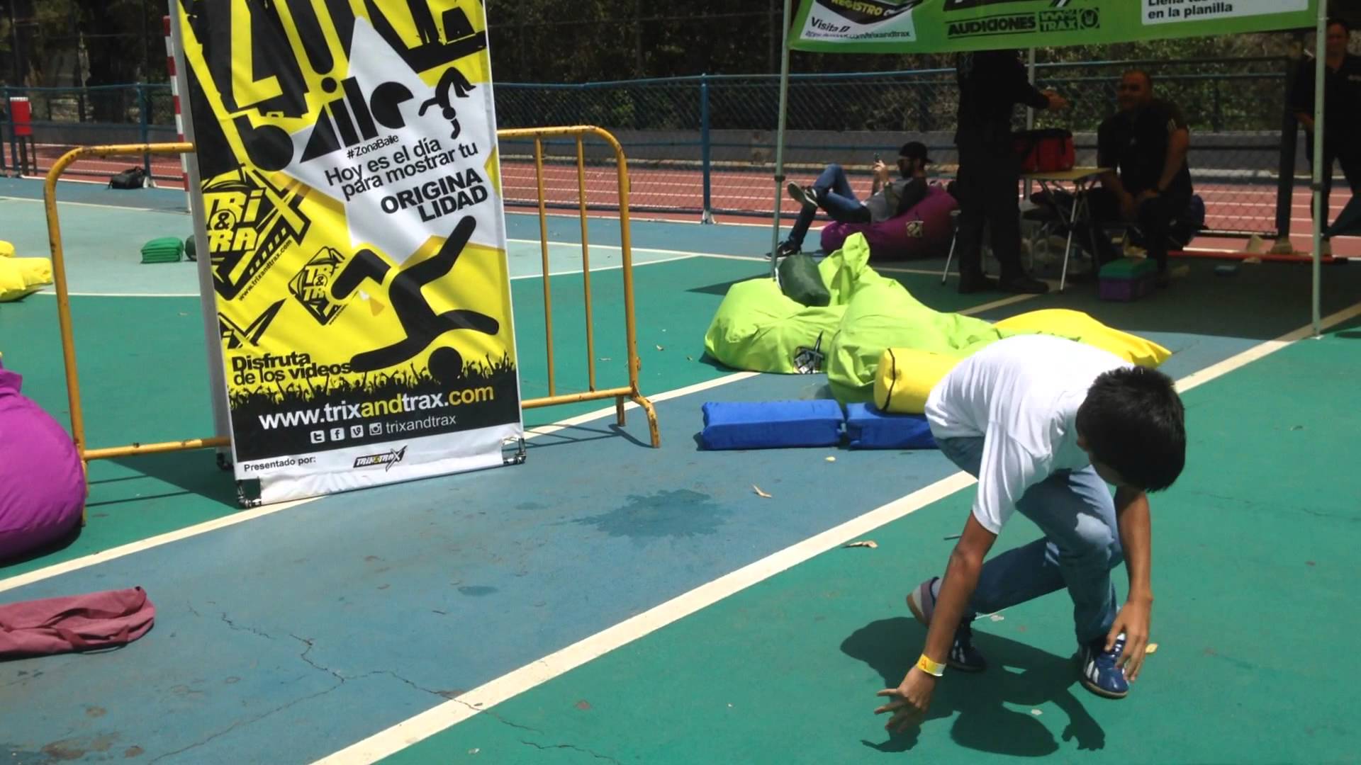 Competidor de la Zona Baile en el TrixandTrax del Colegio el Peñon