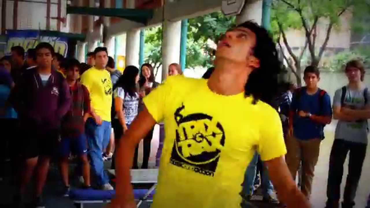Especialista de la Zona Trix dominio de balón