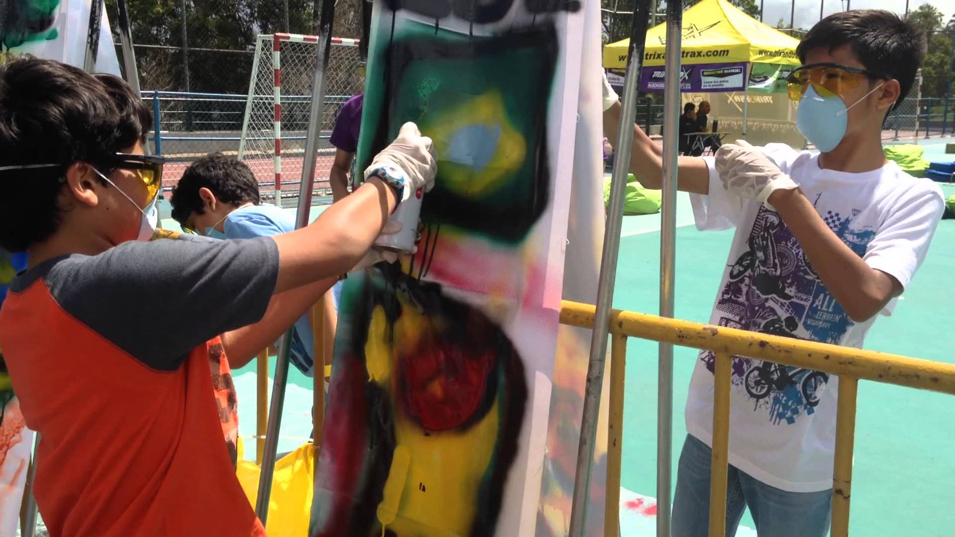 Talento de la Zona Graffiti en el TrixandTrax del Colegio el Peñon