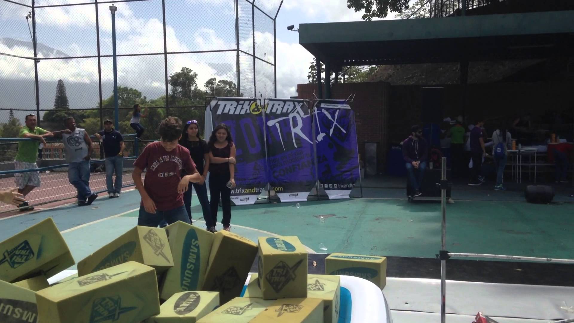 Talento de la Zona Trix en el TrixandTrax del Colegio el Peñon