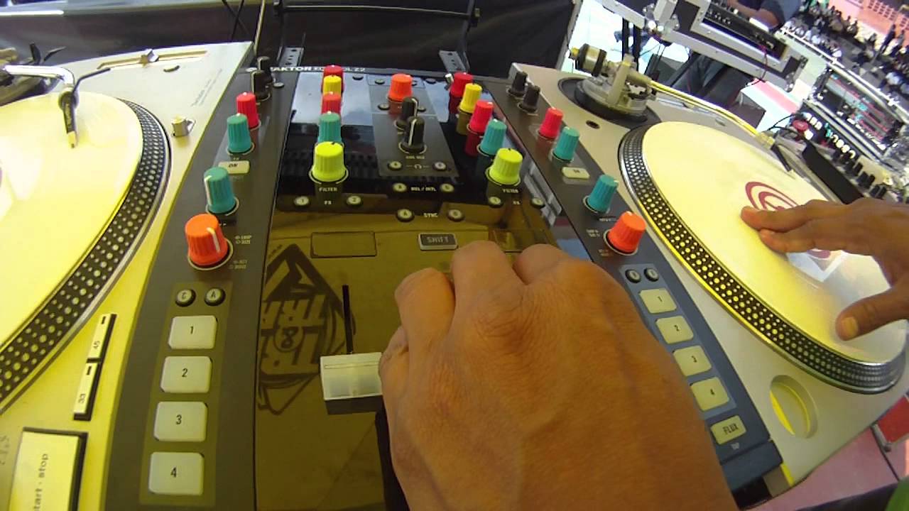 DJ AJD Talento Trax Instituto Escuela