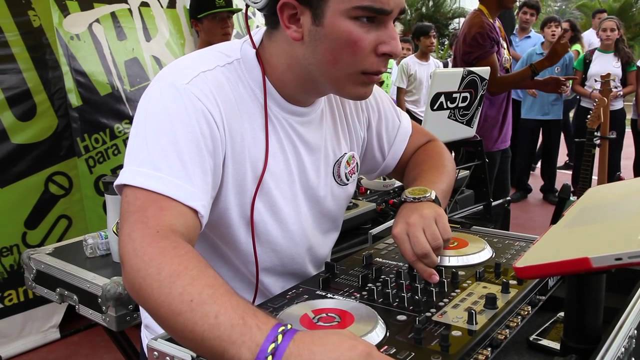 Gian Mauro 2 – Talento Trax Dj – Instituto Escuela
