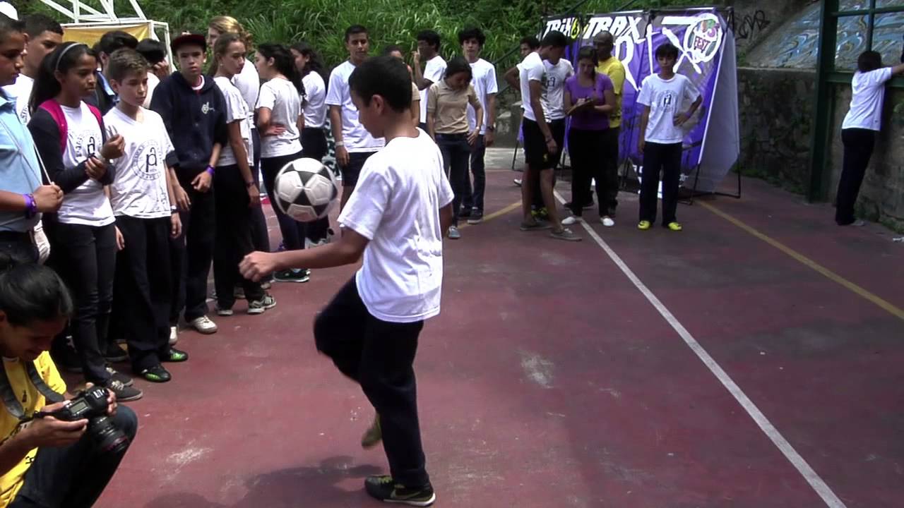 Zona Trix Dominio Balon Saul CEAPUCV