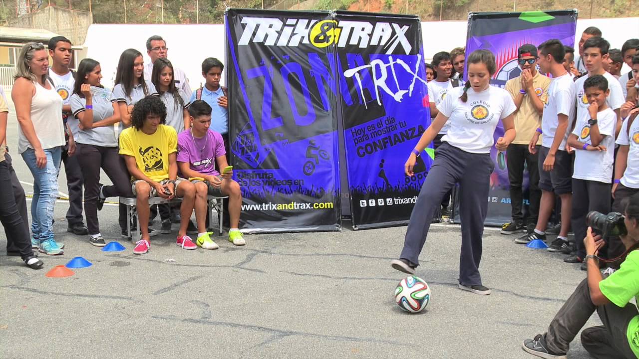 Alexandra Duarte @Duartalexandra Freestyler Football Colegio San Jose De Calazans