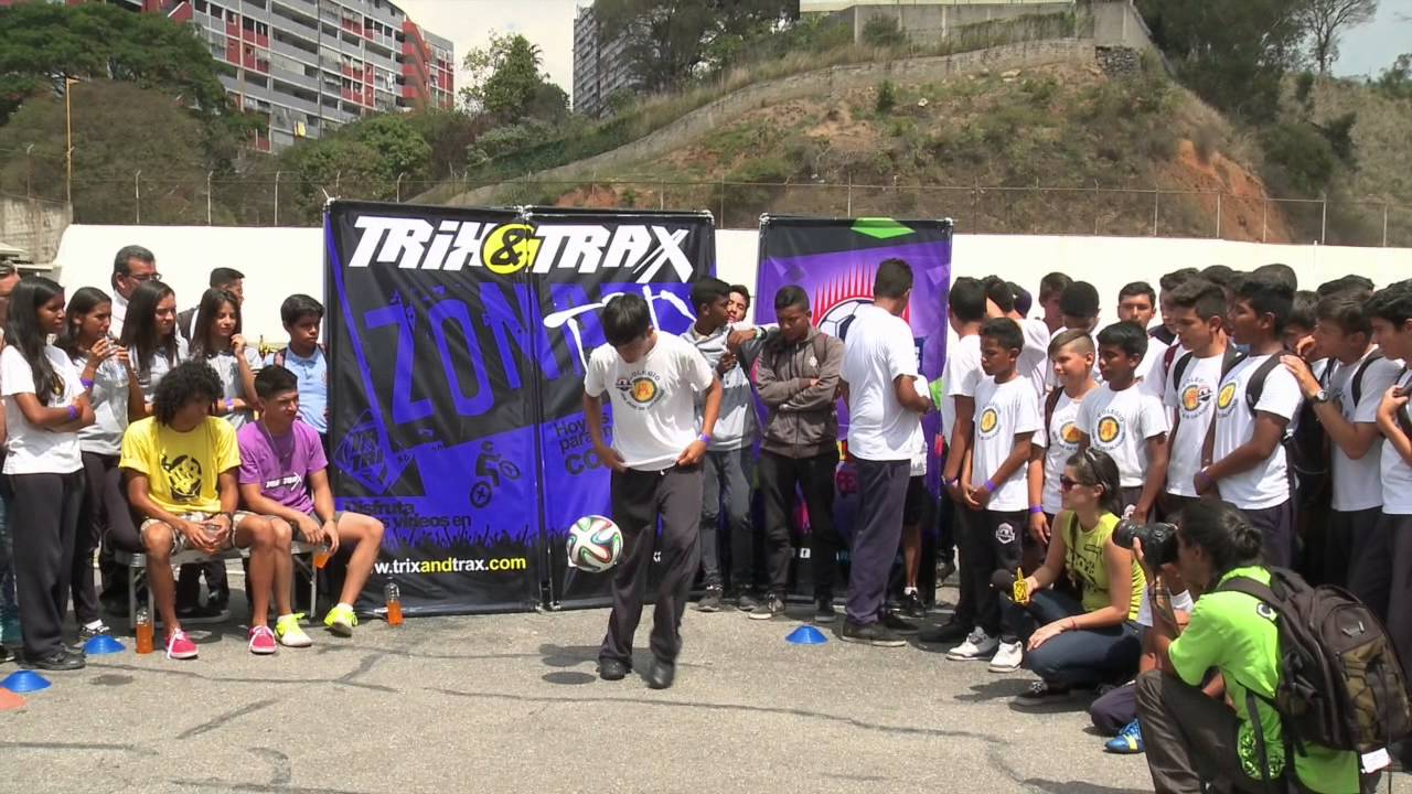 Ricardo Mora Freestyler Football Colegio San Jose De Calazans