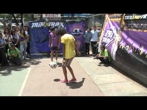 Staff Mimo & Choco Freestyle Football Zona Trix Colegio Gustavo Herrera