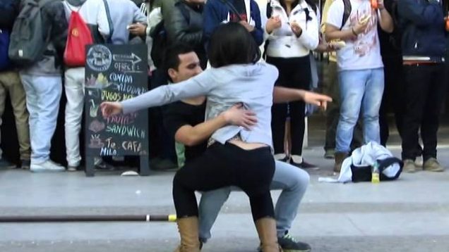 Bailando en el DUOC UC, sede Maipú