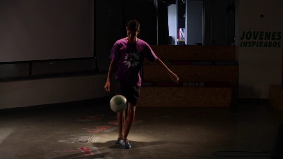 TrixandTrax Day   Samuel Hernandez  Súper Héroe Trix   Football Freestyle